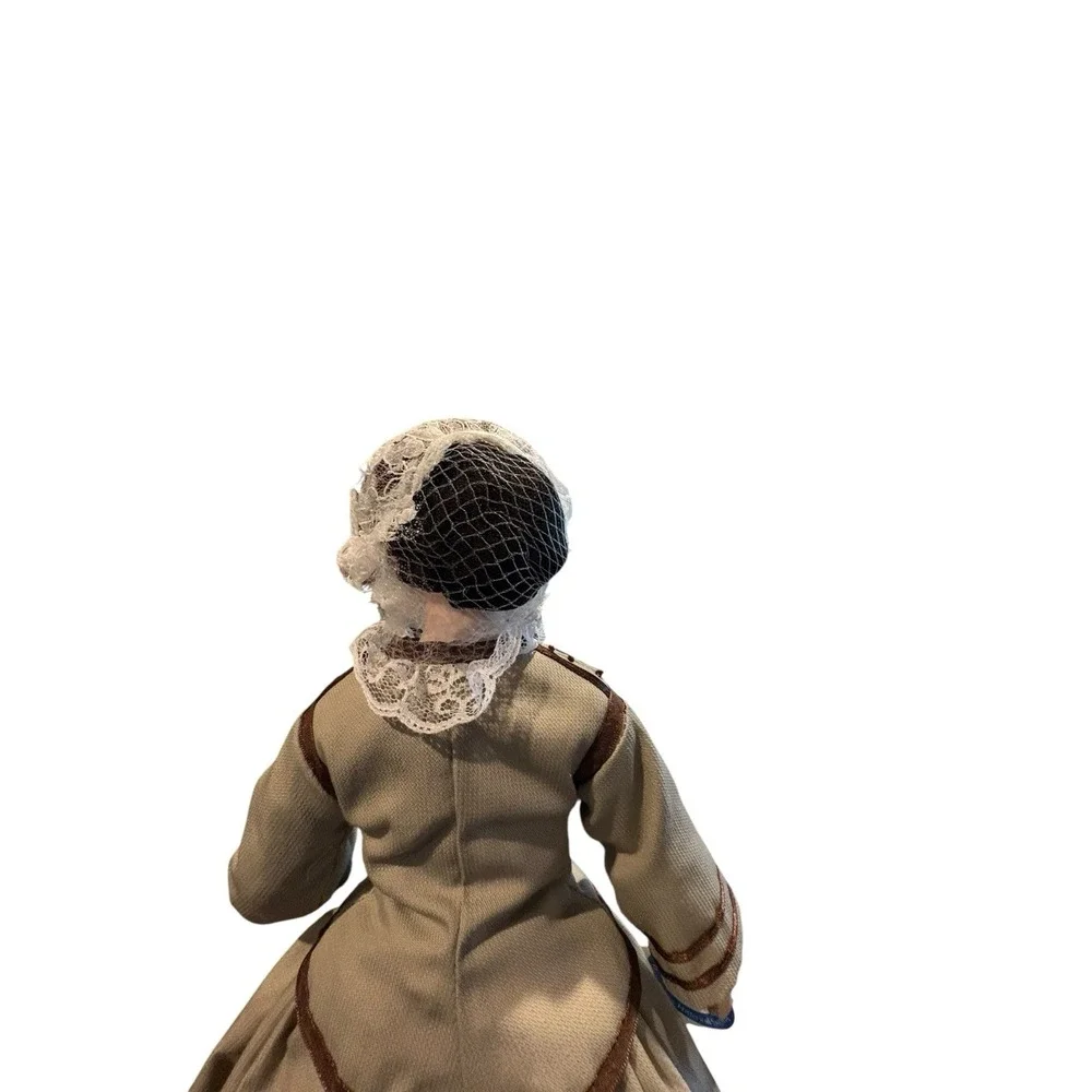 Florence Nightingale Doll –‎ United States Historical Society – w/ Lantern